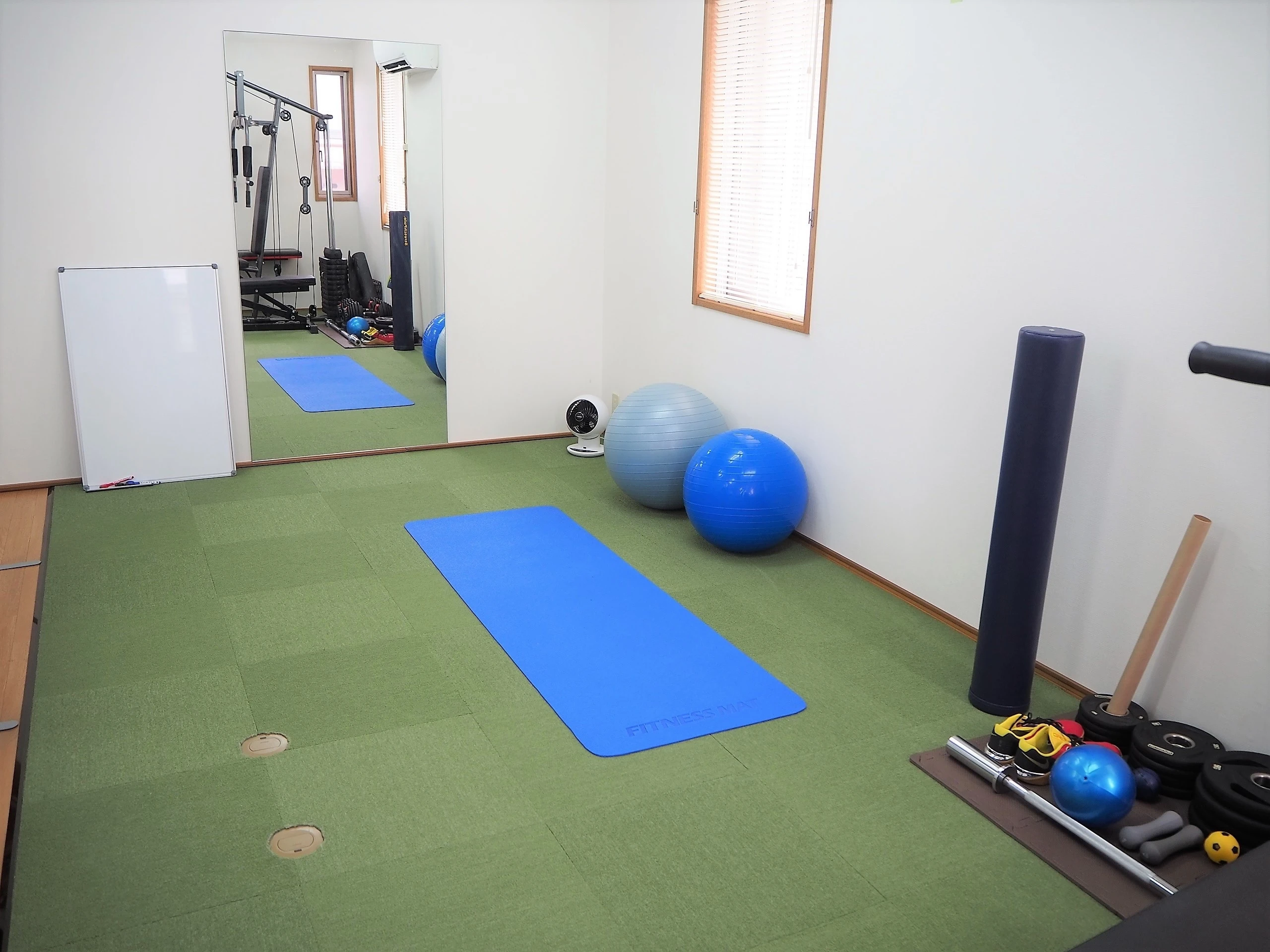 日常の姿勢改善を体幹トレーニングでサポート
